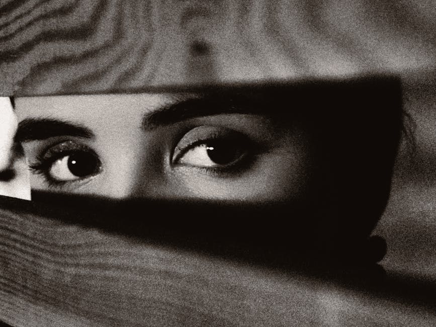 Mengapa Kita Merasa Diperhatikan Saat Sendirian?